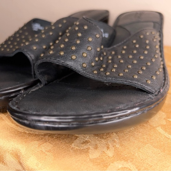 Size 10 Born Brand Black Leather Mule Bronze Studded Accent Slip On 2.5” Heel - Picture 9 of 14
